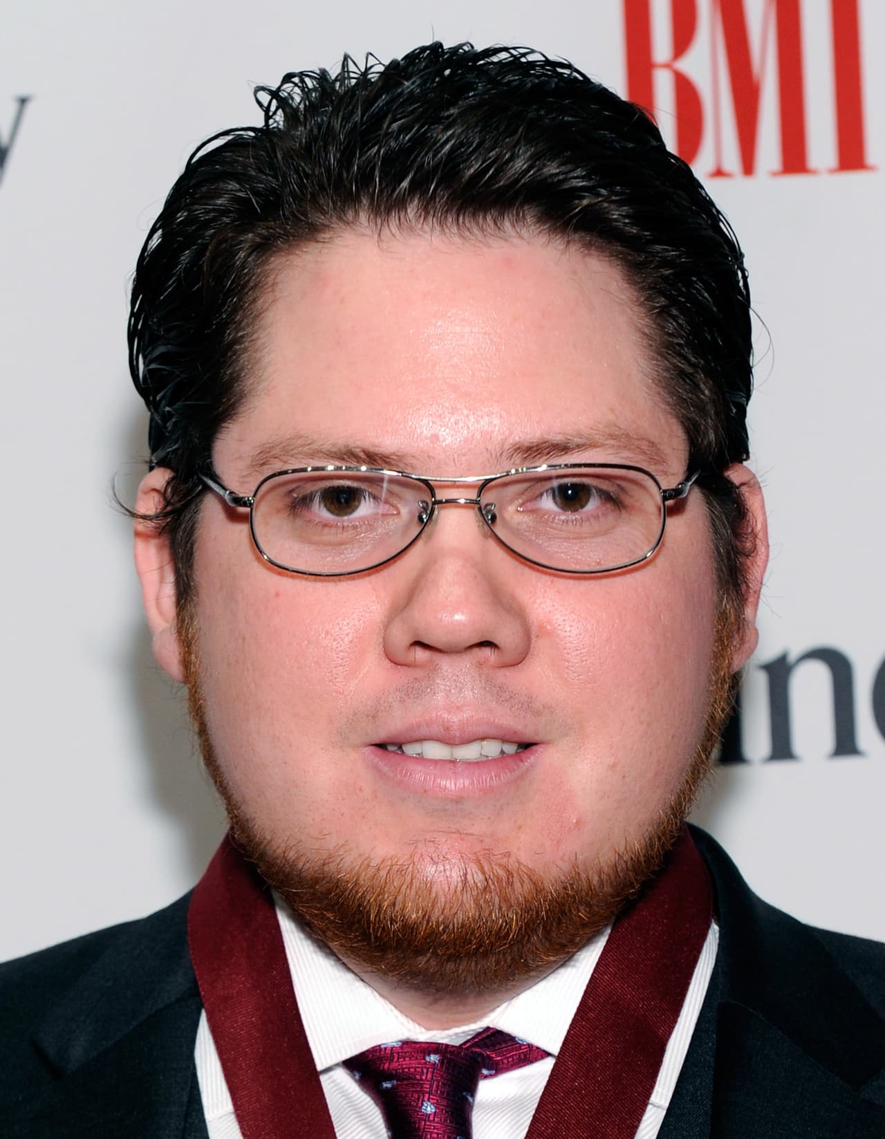 Se trata de
<b>Miguel Gaxiola</b>, quien también forma parte de la agrupación de música regional mexicana y ha escrito algunas de sus canciones.