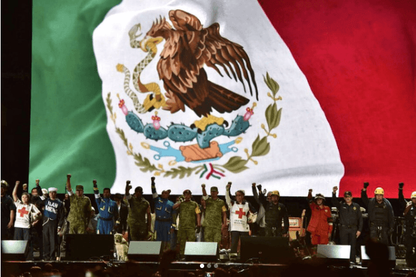 De acuerdo con estimaciones del Gobierno de la Ciudad de México, unas 170 mil personas asistieron al concierto.