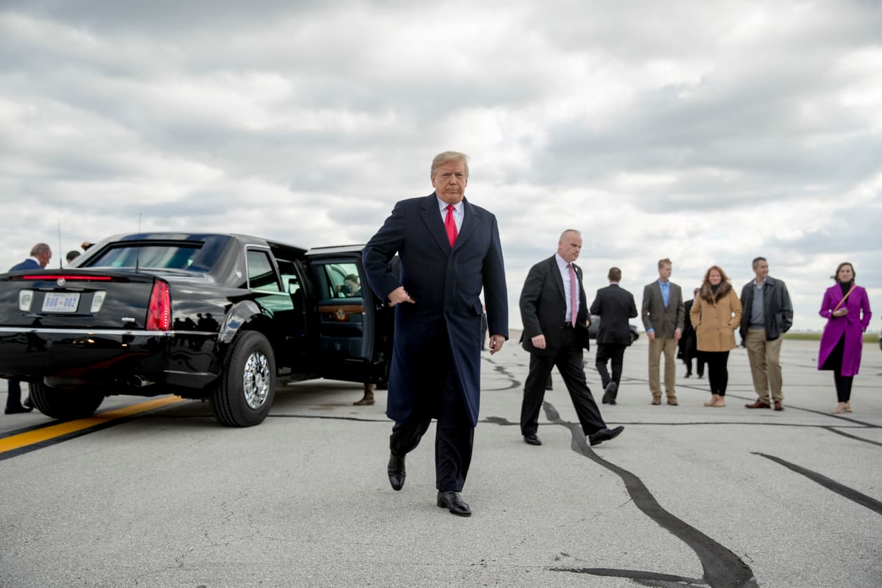 El presidente 
<b><a href="https://www.univision.com/temas/donald-trump">Donald Trump</a></b> condenó el tiroteo y aseguró que en Estados Unidos no debe haber espacio para actos de odio por motivos religiosos o por prejuicios. Más temprano, dijo que de haber tenido mayor seguridad en el edificio, el tiroteo se hubiese podido evitar. Andrew Harnik/AP