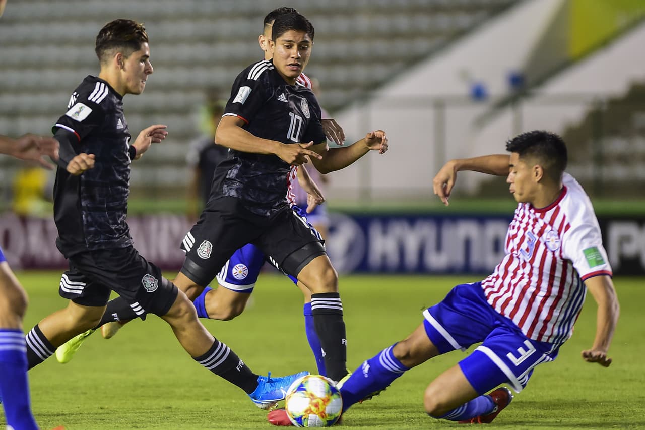 Partido disputado en el mediocampo; ninguno de los dos equipos pudo abrir el marcador.