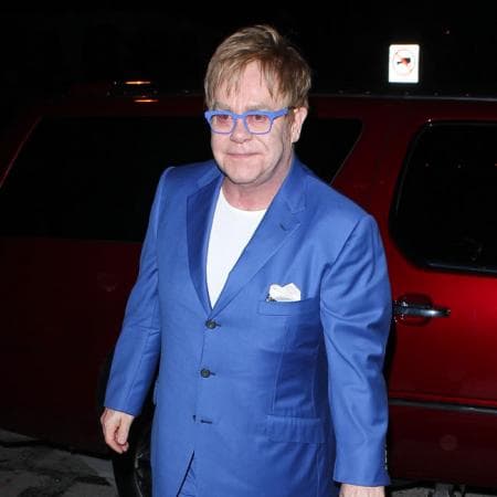 Elton John, por su parte, tiene una de las manías más extrañas de todas.