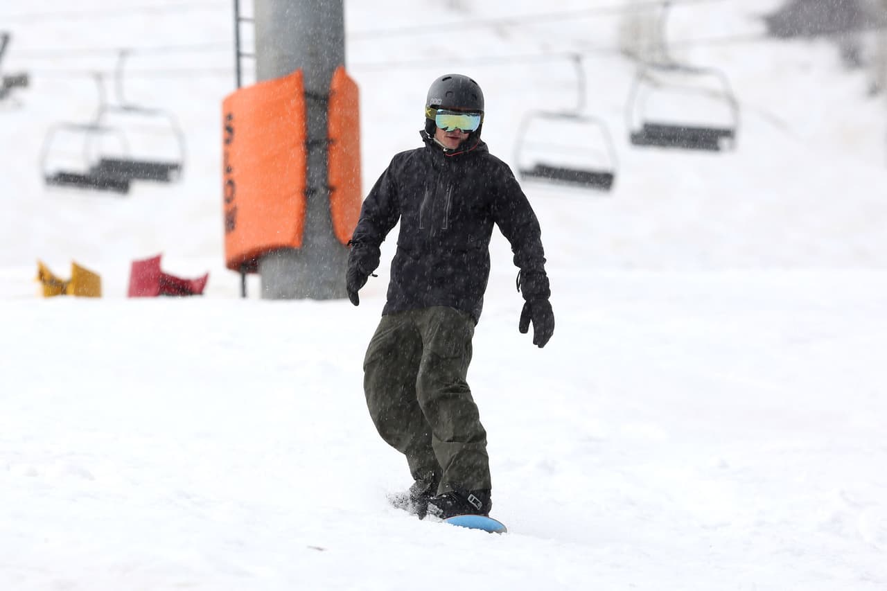 Se deslizó por una colina.