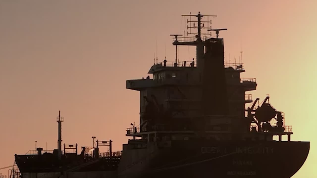 EEUU tiene otras vías para imponer aranceles a México si envía petróleo a Cuba