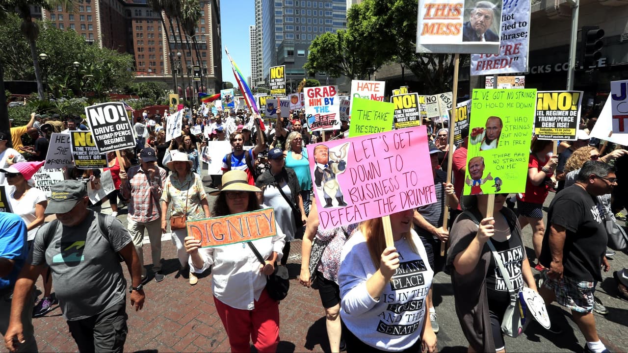 Marchan en al menos 46 ciudades de EEUU para pedir la destitución de Trump