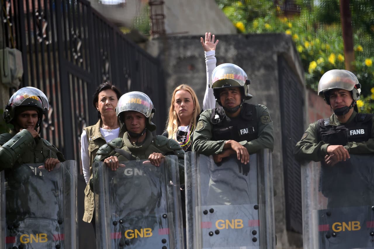 Defensor de Leopoldo López: "No puedes privar a un preso de la visita de su abogado"