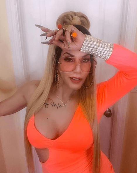 "Ahora nos toca el estudio pa' grabar J Balvin. Acepto hacer la dupla, vamos a darle", reiteró la intérprete de 'La vida es así'.