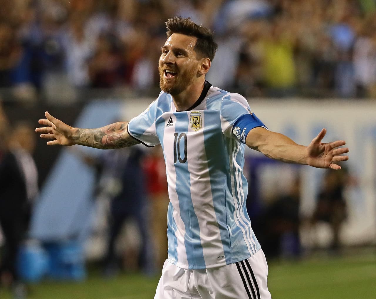 61 de los goles marcados por Messi han sido con la playera de su selección.