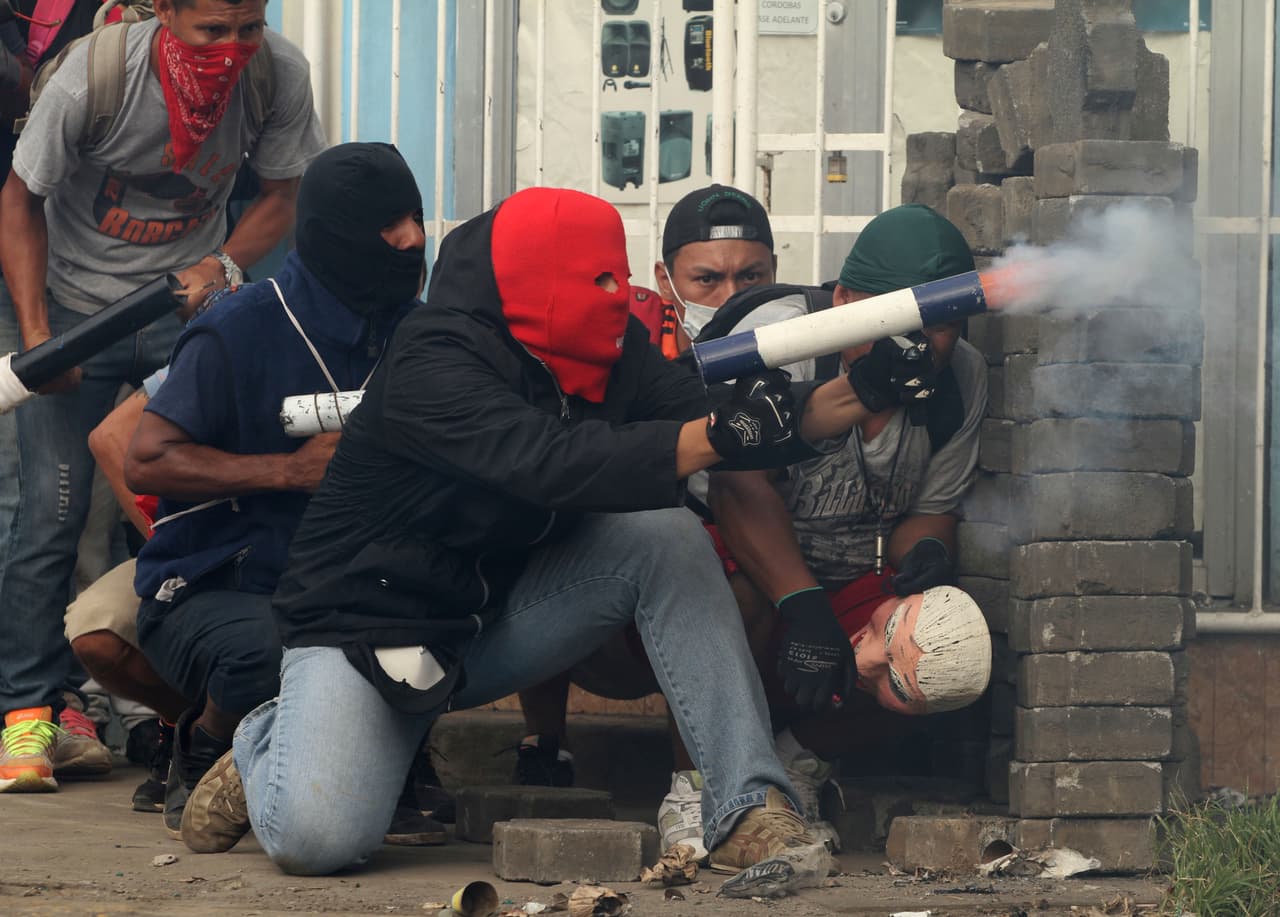 “A mi hijo le dieron un balazo en la cabeza y sólo llevaba una mochila con piedras”: Hablan los padres de un manifestante asesinado en Masaya