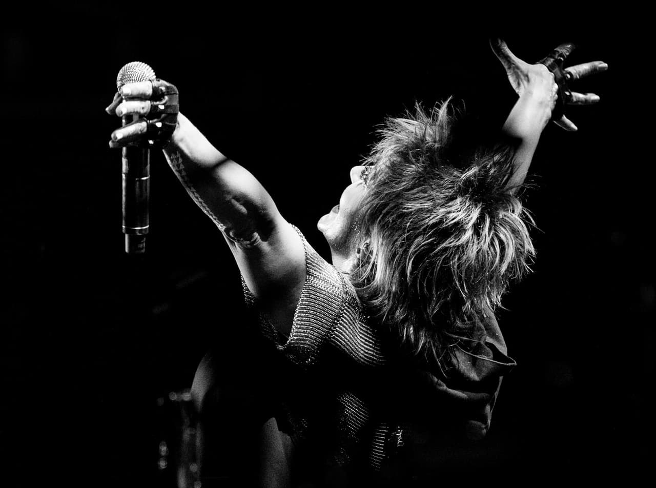 <b>Alejandra Guzmán</b>: la rockera ha 
<a href="http://peopleenespanol.com/article/alejandra-guzman-confiesa-haber-estado-en-rehabilitacion/"><u>admitido</u></a> su paso por centro de rehabilitación en varias ocasiones. En su criterio, para sanar la adicción no basta con tener el mejor hospital y el mejor terapeuta: “Si tú no lo quieres, no lo vas a hacer”.