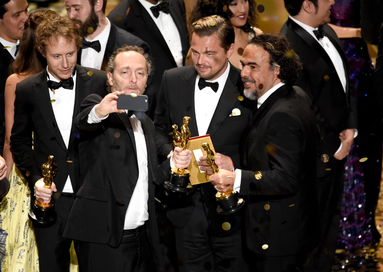 Esa noche, Leonardo Dicaprio también se llevaria el Oscar por su participación en 'The Revenant'. Lo mismo que 'Chivo' Lubezki, quien se coronaría como el único en la historia en ganar el Oscar a mejor fotografía en tres ocasiones consecutivas.