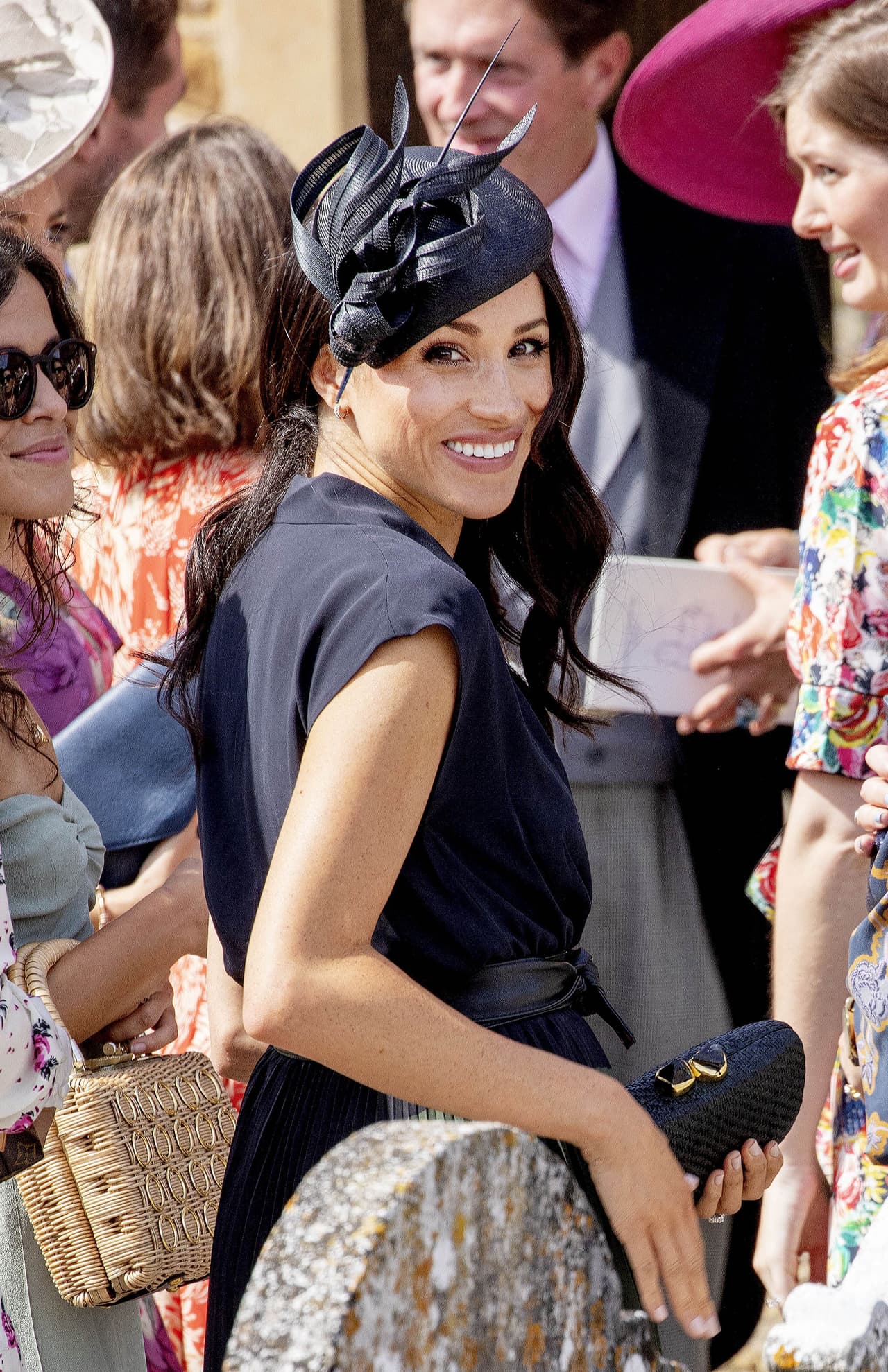 Con el estilo que la caracteriza, la 
<a href="https://www.univision.com/entretenimiento/realeza/como-ha-cambiado-la-vida-de-meghan-markle-en-solo-un-ano-fotos">duquesa de Sussex</a> se alejó del festejo convencional de un cumpleaños y el pasado 4 de agosto, fecha en la que llegó a sus 
<b>37 años</b>, lo celebró asistiendo a una boda.