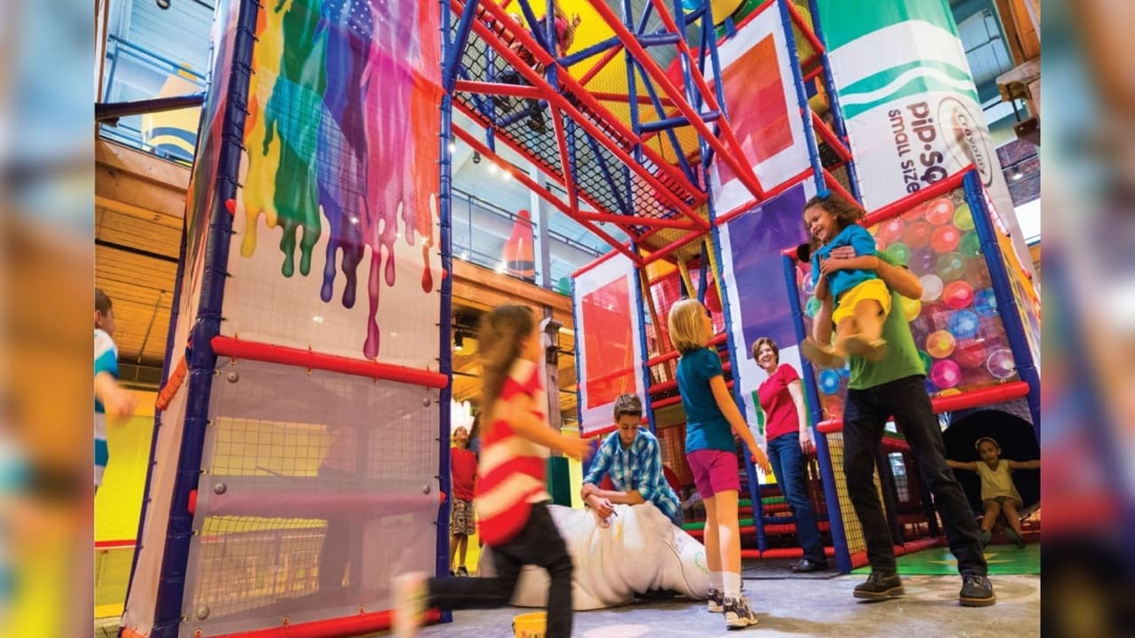 <b>Crayola Experience </b>en Plano ofrece muchas 
<b>actividades creativas</b> para los más pequeños.