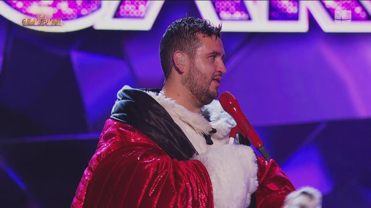 Detrás de su máscara se descubrió que estaba el vocalista de Calibre 50, Edén Muñoz.