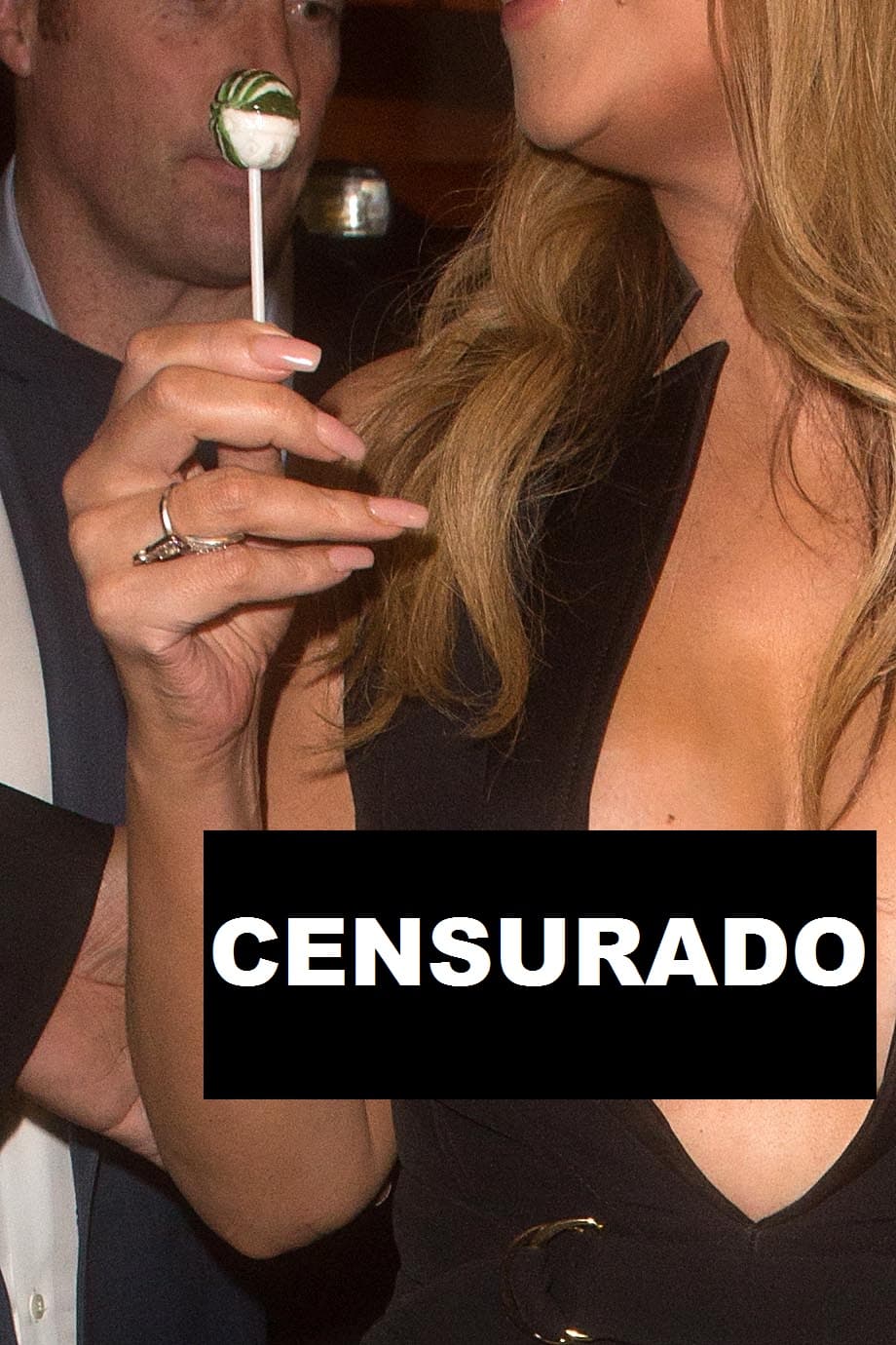 Y hasta llevaba una rica paleta de dulce, con la que se dio el gusto de complacer su amor por las golisnas.