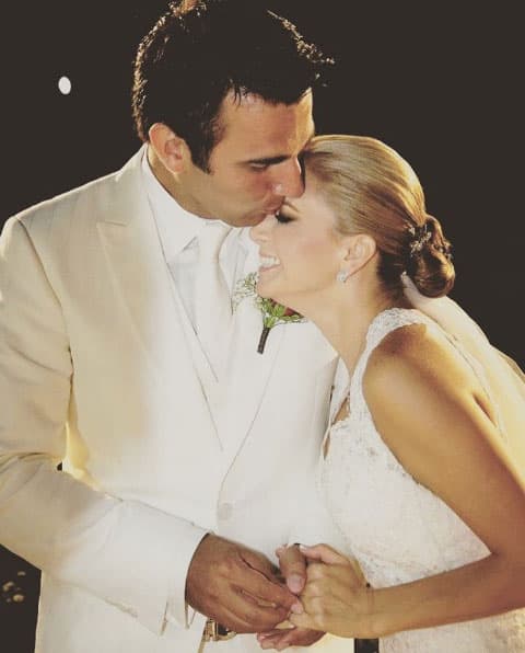 El 20 de abril de 2013 contrajo matrimonio con el empresario Santiago Aguirre, en Acapulco; a solo unos meses de que llegara a su fin la telenovela 'La mujer del vendaval'.