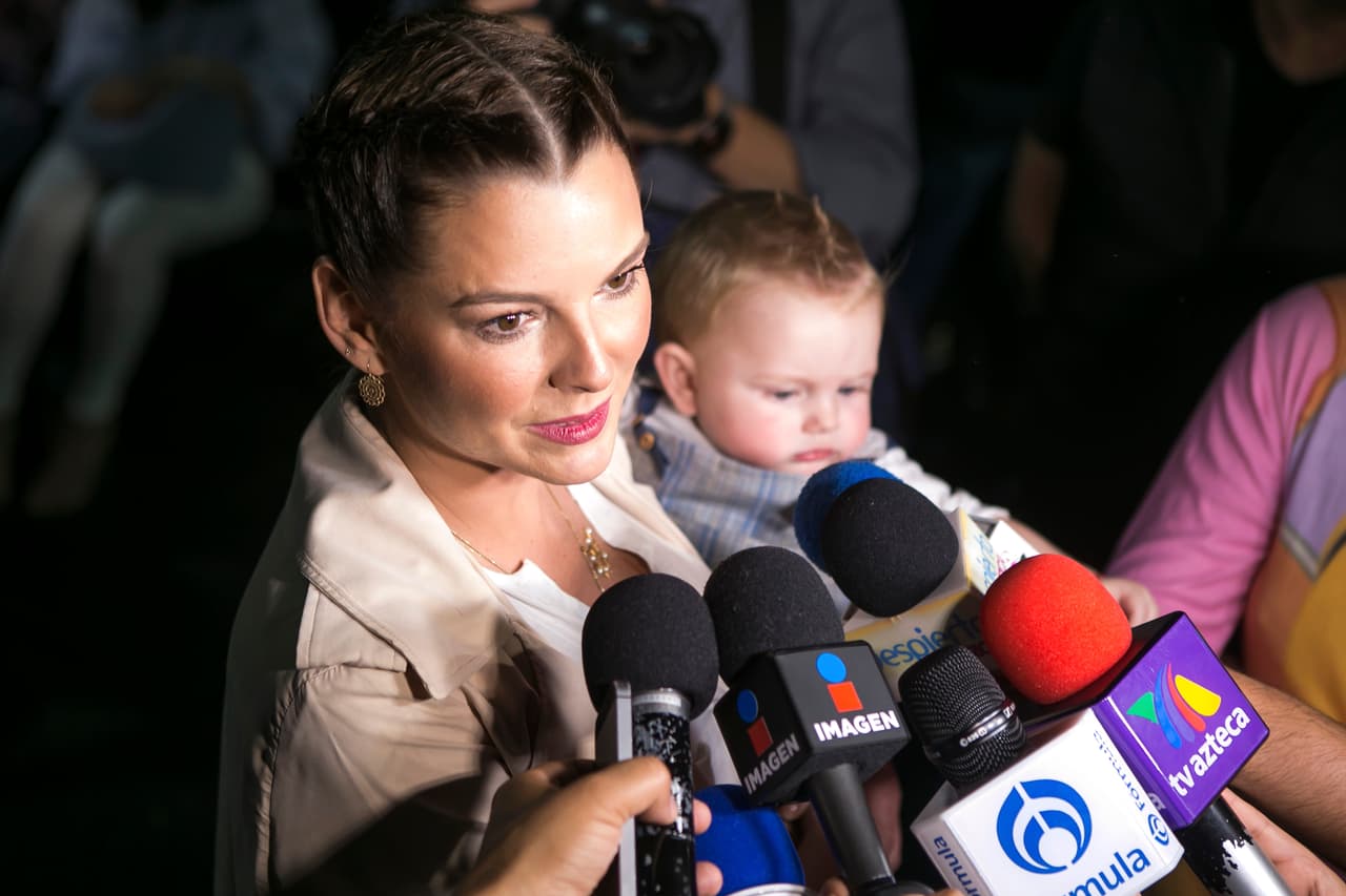 "Nadie está preparado, no estamos preparadas para lo que viene a futuro. En este momento, 
<b><a href="https://www.univision.com/famosos/intenta-no-reirte-como-lo-hizo-marjorie-matias-le-hizo-soltar-una-carcajada-a-su-mama-con-esta-ocurrencia-video">es un niño muy feliz, espontáneo y tan alegre…</a></b> Cuando venga ese momento yo tendré la respuesta, porque ahora no la tengo", afirmó Marjorie de Sousa.