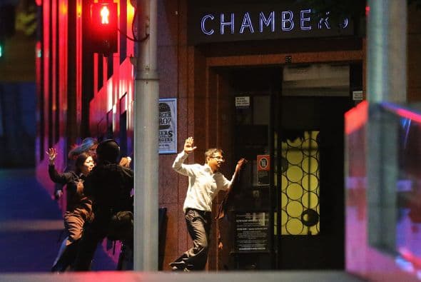 El gobierno australiano atribuye la acción a “motivaciones políticas” pero se ha abstenido de calificar el hecho como un ataque terrorista..