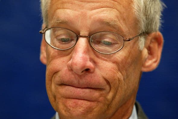 Los hermanos Charles y David Koch, ambos responsables del conglomerado industrial Koch Industries, comparten el quinto lugar y sexto lugares, con $21,500 millones cada uno. Tras ellos, los hermanos de Christy Walton -Jim ($20,100 millones), Alice ($20 mil millones) y Robson ($19,700 millones)- ocupan los puestos 7º, 8º y 9º respectivamente.