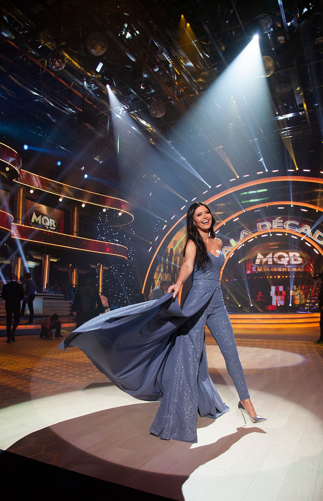 Una noche de enfrentamientos y lesiones donde
<b><a href="https://www.univision.com/shows/mira-quien-baila/cambio-de-reglas-en-mira-quien-baila-anade-tension-a-la-competencia-video"> las reglas cambiaron nuevamente</a></b>, 
<b>Chiquinquirá Delgado</b> y Javier Poza explicaron que en esta ocasión los participantes tendrían que nominar a uno de sus compañeros, lo cual los sorprendió.