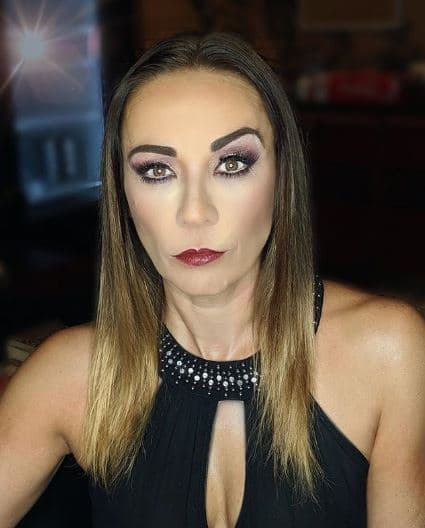 Ante la sorpresa de sus compañeras, Duval continuó: "A un amigo le dije 'disfrázate de policía', es que (Michel Duval) a los compañeritos les robaba los juegos (de video) y me decía 'me los prestaron' [...]".