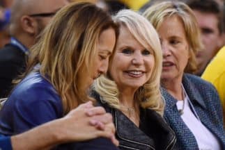 La esposa de Sterling apoya las sanciones contra su marido