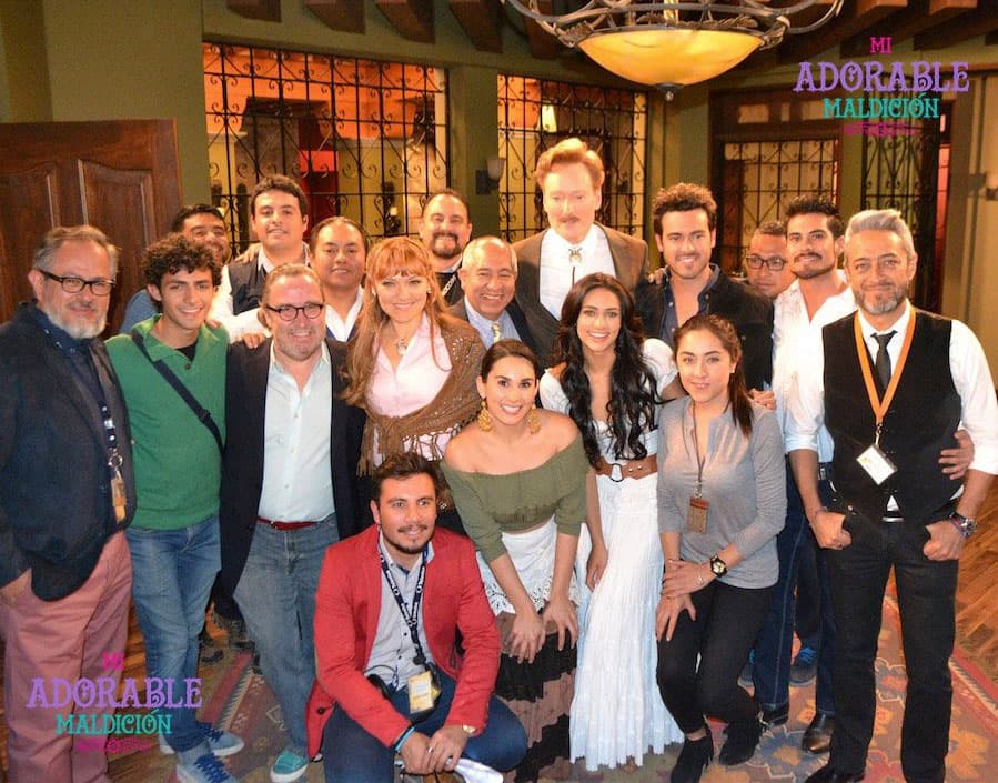 El remake combinó la historia de 'Lola Calamidades' y su readaptación 'Bella Calamidades', también de Julio Jiménez. Estuvo estelarizado por Renata Notni y Pablo Lyle, y contó con las actuaciones de Laura Carmine, Roberto Blandón, Cecilia Gabriela, Socorro Bonilla, Patricia Navidad, José Carlos Ruiz y Ernesto Gómez Cruz.