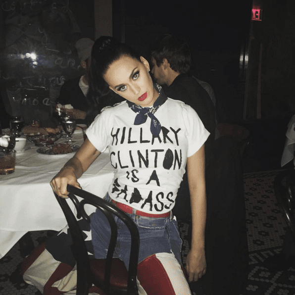 Katy Perry es una de las seguidoras fieles de Clinton, de hecho hasta ha participado en sus campañas y siempre muestra fotos en su Instagram.