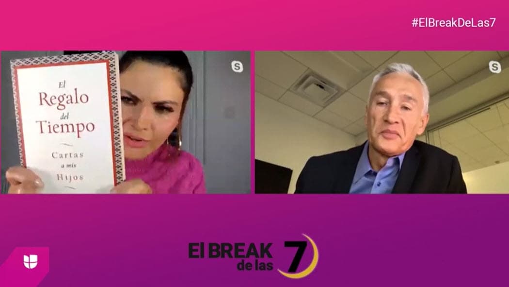 En la plática, Chiqui mostró el libro 'El regalo del tiempo, cartas a mis hijos', una obra literaria que el periodista escribió. La presentadora venezolana dijo que "esa fue tu arma ¿verdad?, para que yo
<b>cayera rendida</b>".
<br>