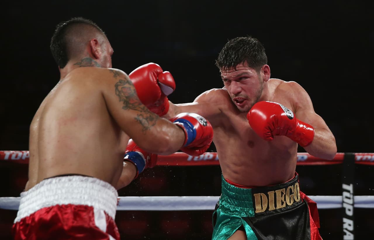 José 'Chelo' González contra Diego Magdaleno el 26 de junio