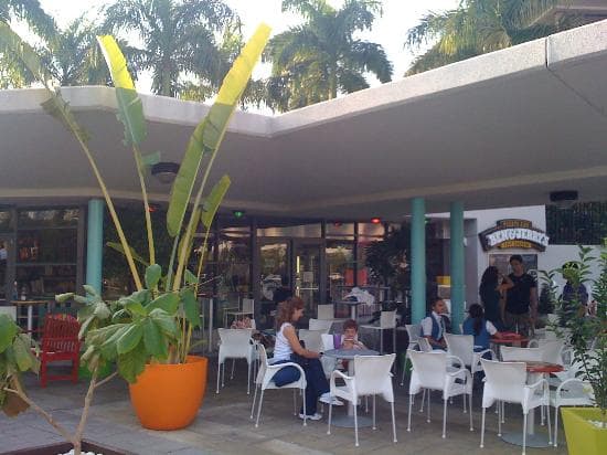 Reportan robo en el local Ben and Jerrys de Guaynabo