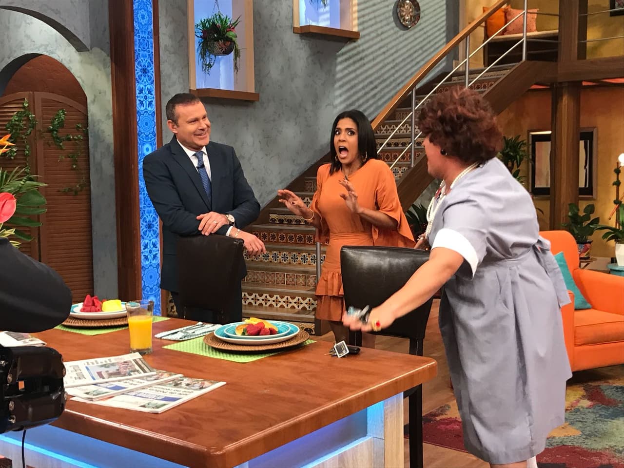 Parece que nuestro conductor se quedó con las ganas. Esta vez no le tocó un buen abrazo de Doña Meche.