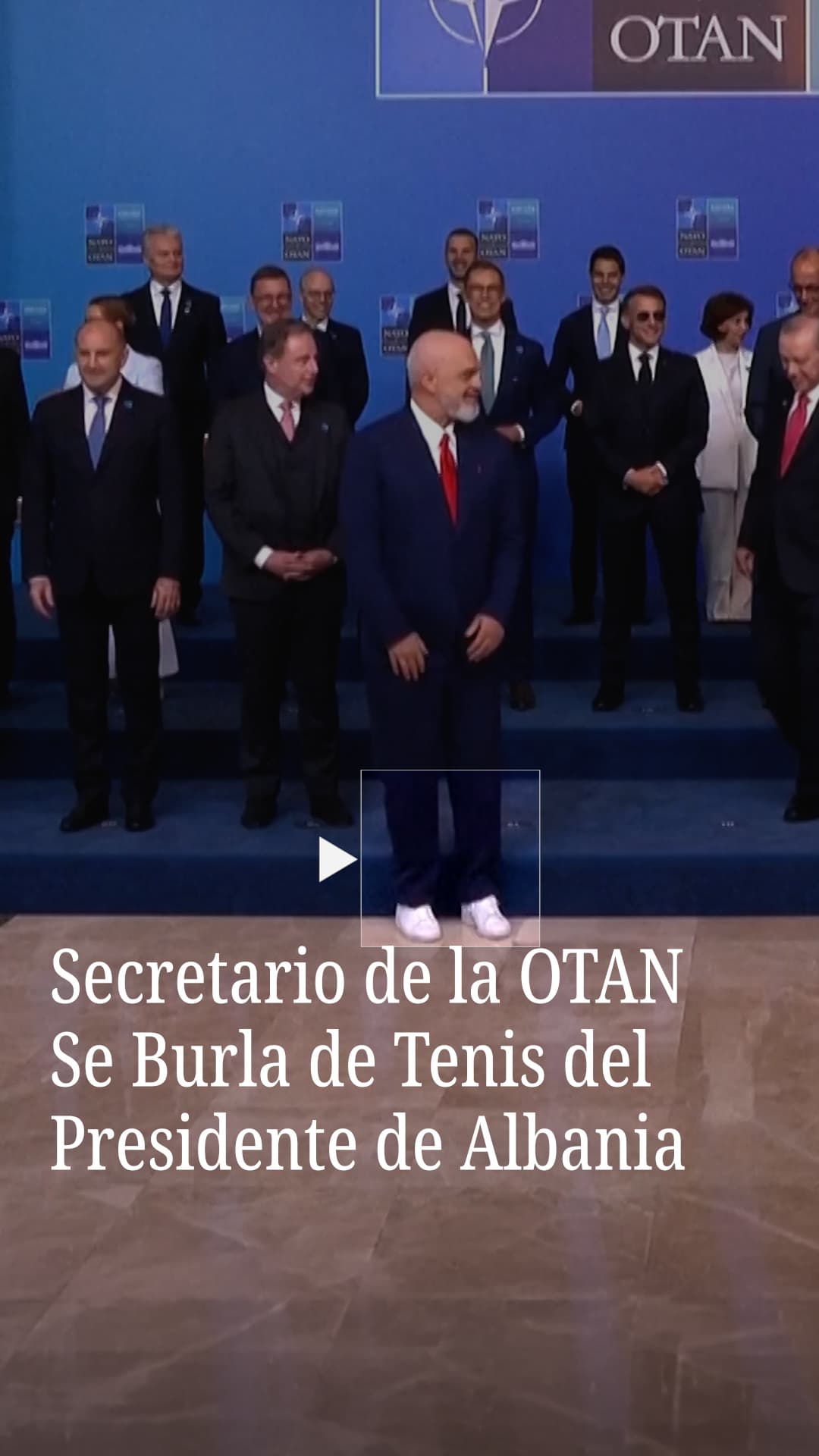 Secretario de la OTAN se burla de tenis del presidente de Albania