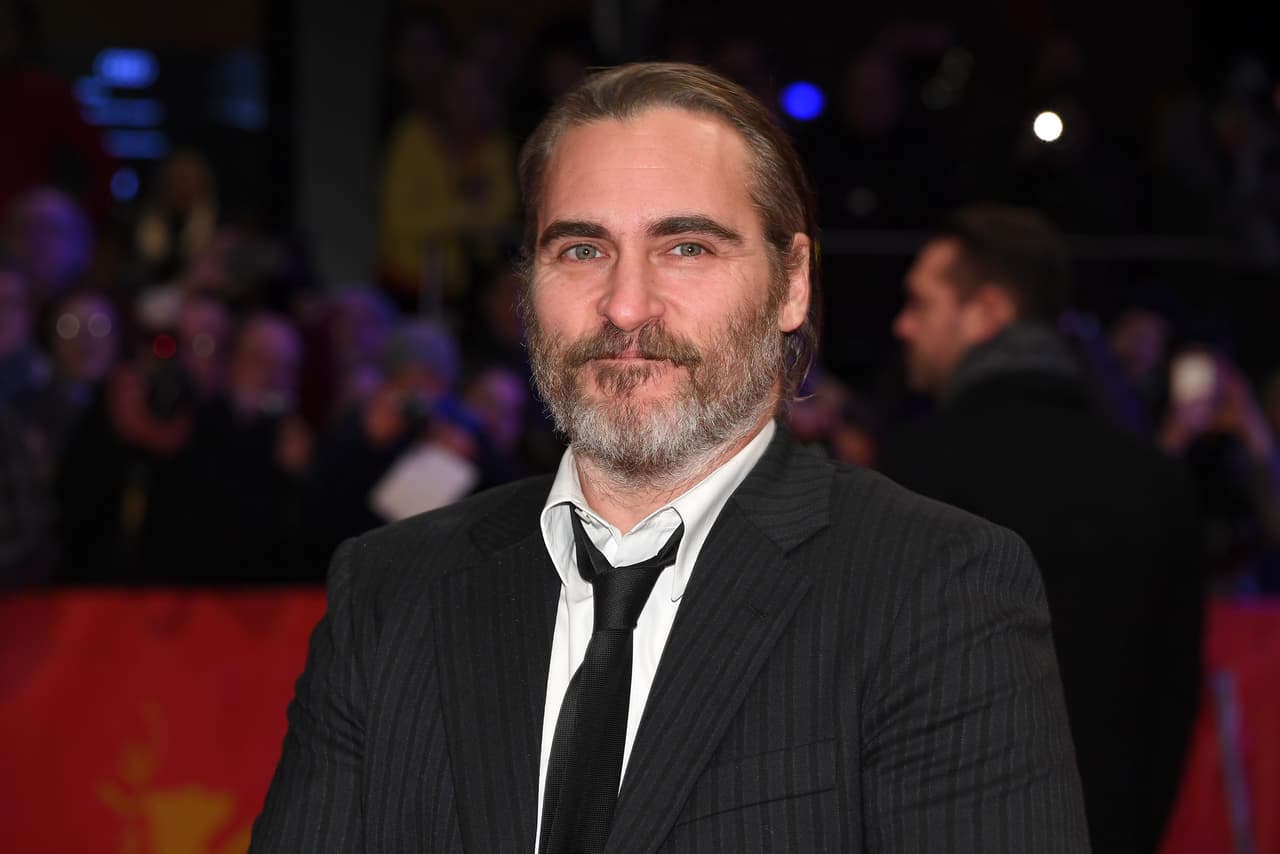 <b>Joaquin Phoenix</b> ocupa la penúltima posición, con un sueldo de 
<b>4.5 millones de dólares</b>, por su participación en 
<b>‘Joker’</b>, una de las cintas más esperadas por los fans de los cómics, a estrenarse en octubre próximo.