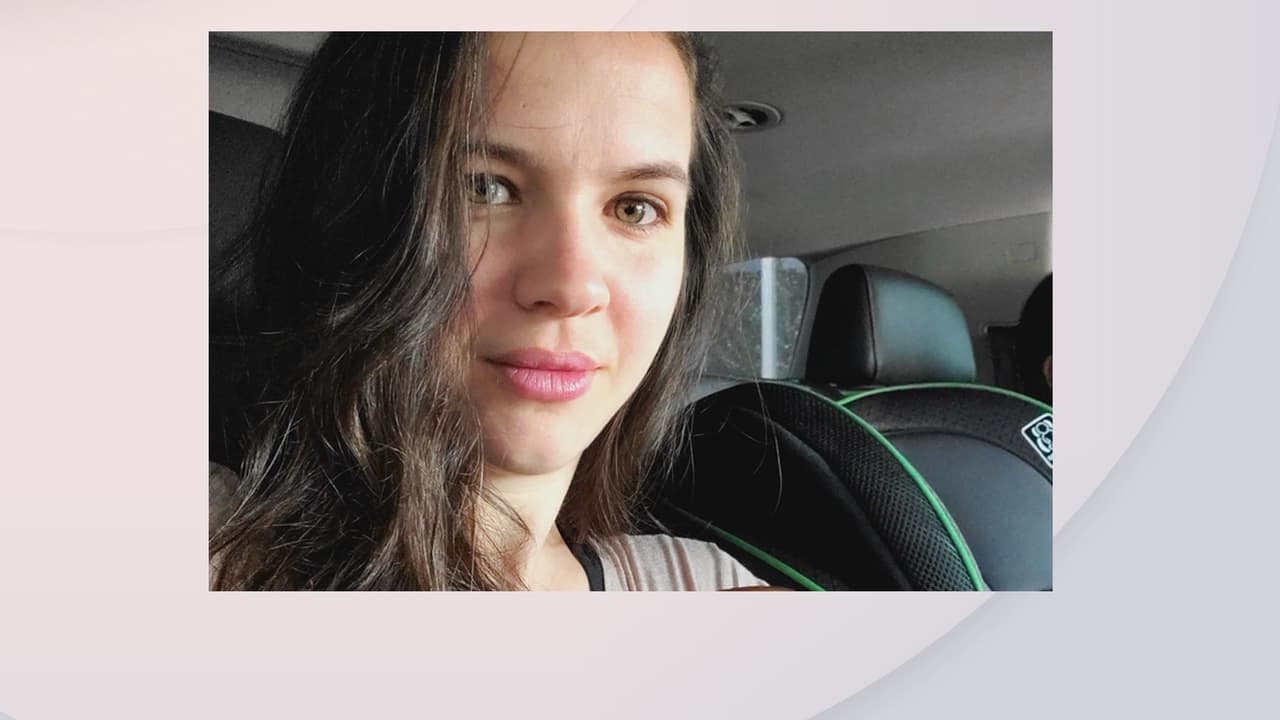 “Uno de los impactos le atraviesa el brazo y le da en el abdomen, el otro le atraviesa el brazo y le da en el pecho, y el otro le destruyó el codo”, comenta Casana. 
<br>