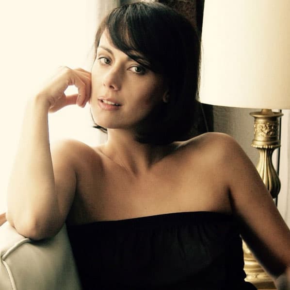 Es nieta del fallecido comediante Manuel Tamés 'Régulo', quien hacia dupla con Madaleno en la Época de Oro del cine mexicano.