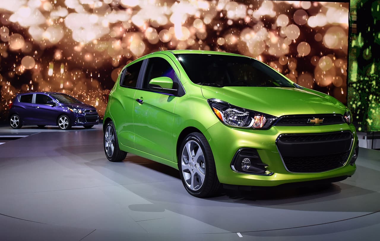 Puesto 3 – Chevrolet Spark: Abre el podio el pequeño hatchback de Chevrolet, disponible a un precio de 13,875 dólares.