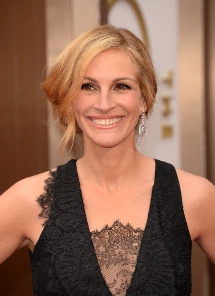JULIA ROBERTS. La amplia sonrisa de esta guapa actriz la hizo que la asegurara en 30 millones.La amplia sonrisa de esta guapa actriz la hizo que la asegurara en 30 millones.