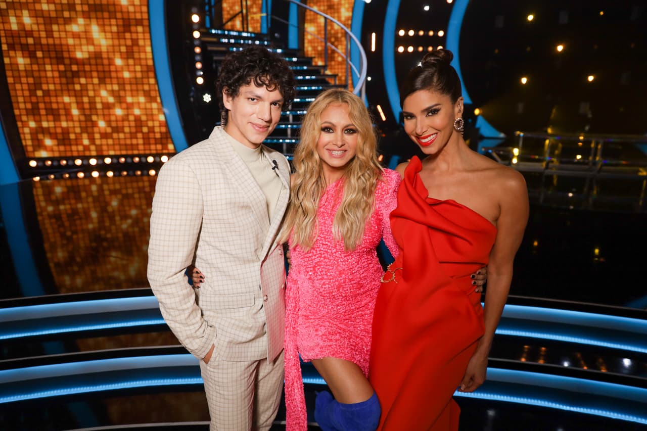 En la tercera gala de Mira Quién Baila All Stars, los jueces 
<b>Paulina Rubio</b>, 
<b>Isaac Hernández</b> y 
<b>Roselyn Sánchez</b> fueron aún más exigentes al momento de analizar el desempeño de los participantes. Como cada semana, llamaron la atención por sus deslumbrantes atuendos.
<br>