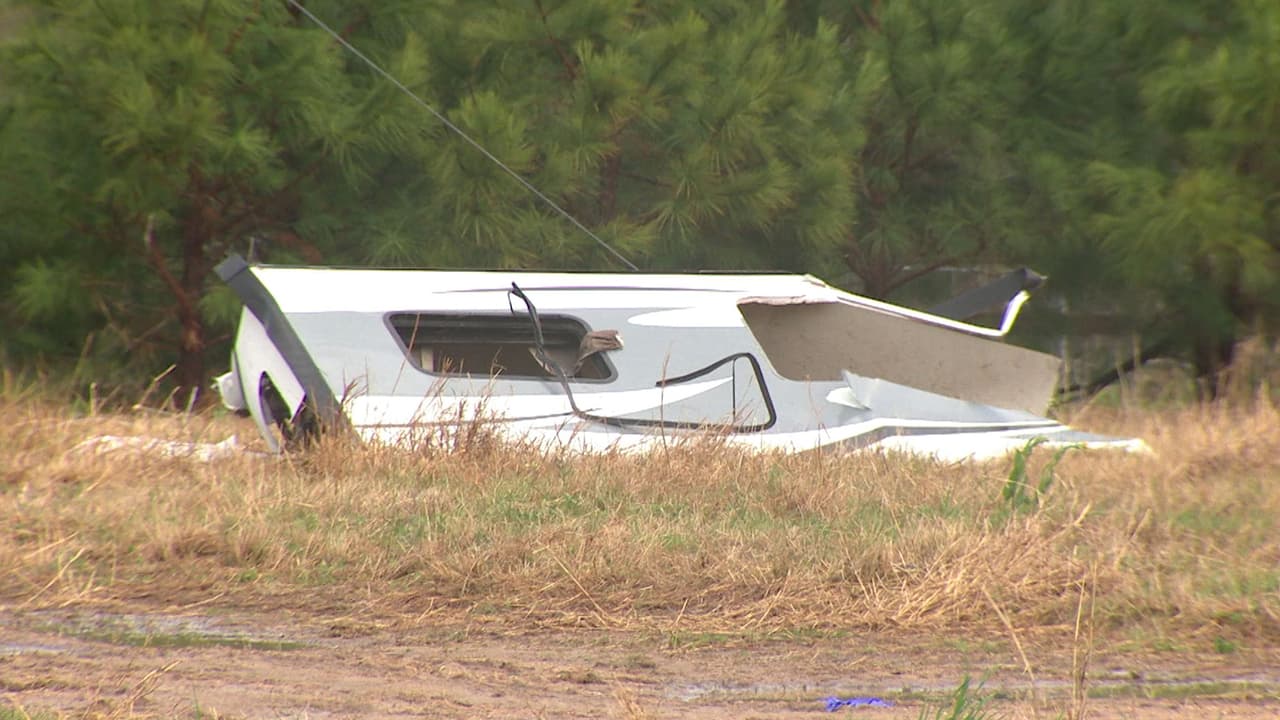 La oficina del sheriff del condado Fort Bend hace un llamado a las autoridades para reportar cualquier daño que se haya sufrido durante la tormenta.