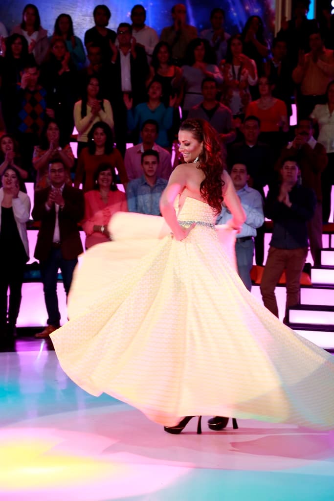 Desde hace cinco años, Cecilia conduce el programa Sabadazo.