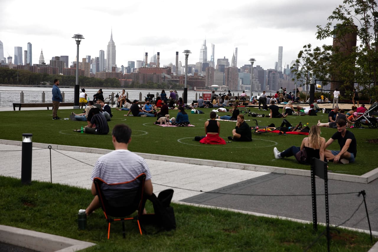 Se necesitan "medidas urgentes" para contener el brote de coronavirus que ya se extiende a otros barrios