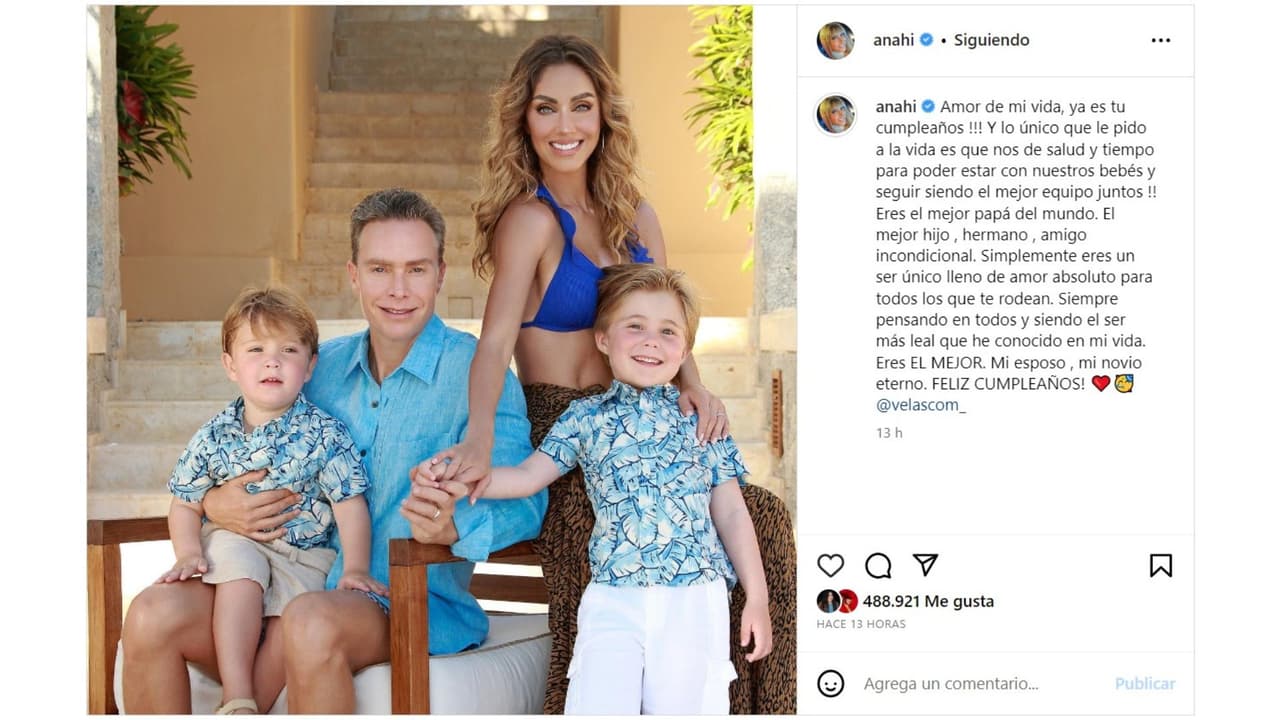 Anahí junto a su esposo y sus hijos, Manuel y Emiliano.