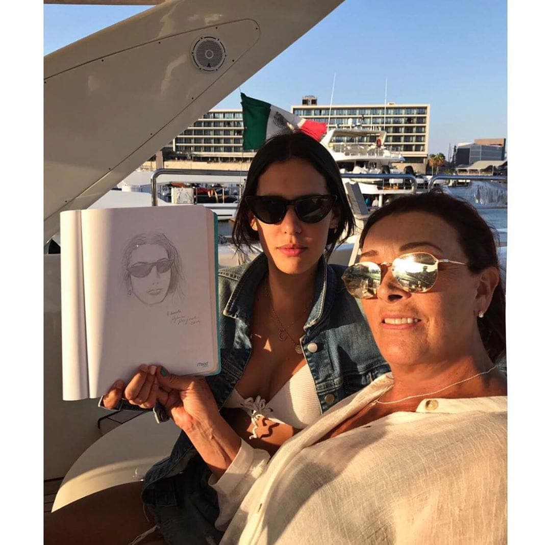 "Eso es lo que pasa, que de repente la gente opina, supone, imagina, da por hecho cosas que ni le constan, ni pueden opinar", externó Pasquel.