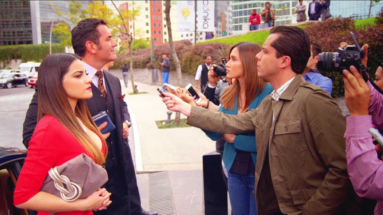 Don Augusto llegó para respaldarte y anunciar que regresarás a Icónika.