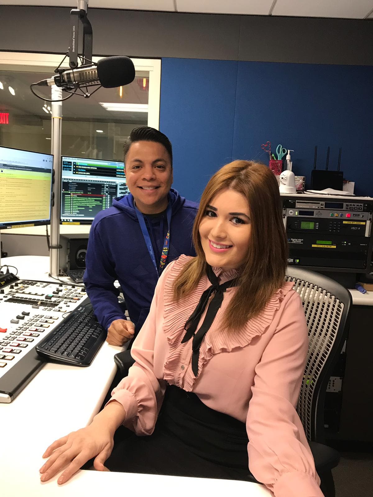 Reportes del tráfico con Layla “La Nena” de radio Qué Buena 94.1 FM.