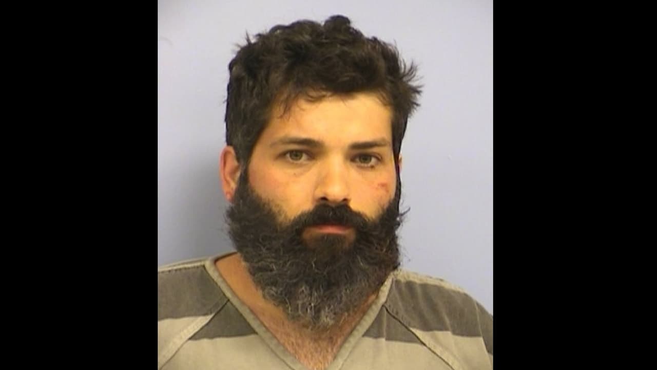 Hombre disfrazado de Santa Claus desató un tiroteo en una fiesta de Halloween