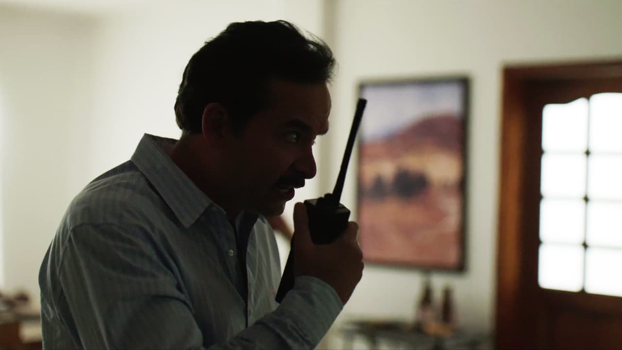 Seeing the end upon them, his men left him behind.