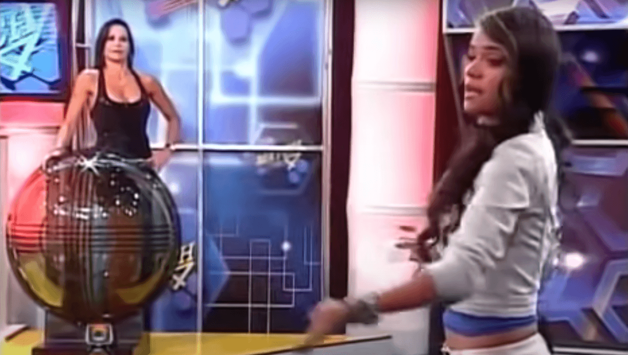 A inicios de su carrera, la intérprete de ’301’ fue invitada a un programa de televisión venezolano en el que debía responder una serie de preguntas para ganarse unos electrodomésticos. Con comentarios sobre su inteligencia, los actores que también concursaban en el show fueron sacando de casillas a la colombiana.