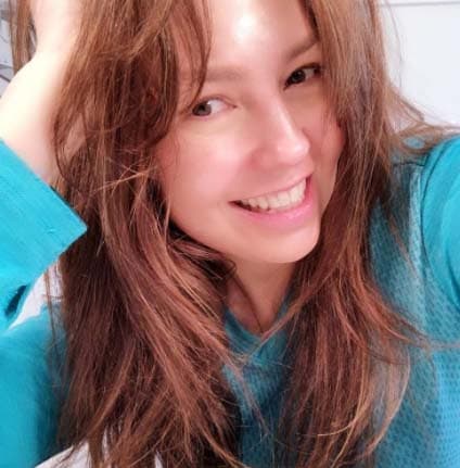 Con esta sonrisa y la cara lavada, la protagonista de las 'Marías' demostró que su rostro seguía siendo el mismo. “Cuídate, ámate, acéptate como eres, apóyate y sonríe desde adentro y verás cómo cambia el mundo a tu alrededor”, escribió.
<br>