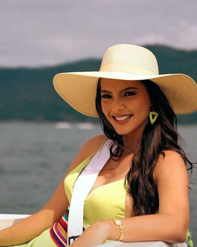 <b>Delary Stoffers Villón</b> tiene 23 años y es estudiante de Administración de Empresas, ella es la representante de Ecuador.